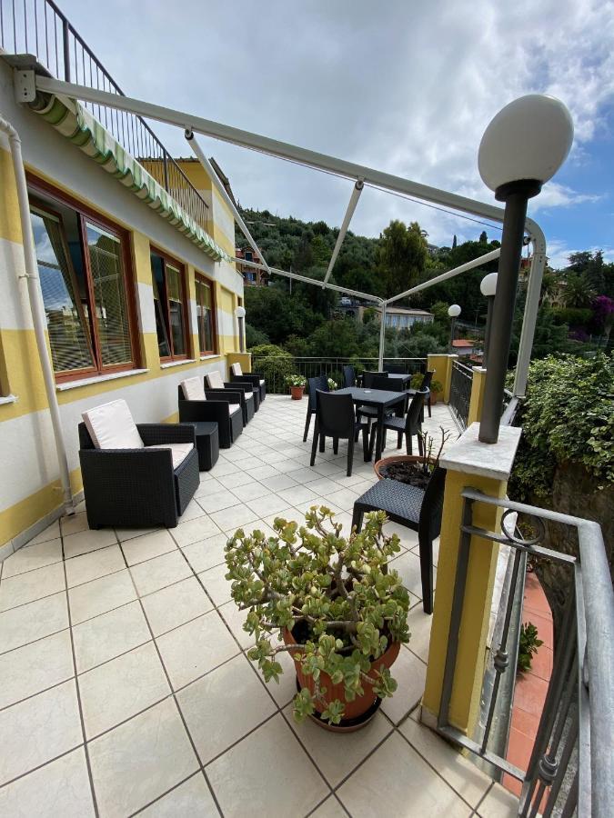 Hotel Rio Alassio Bagian luar foto