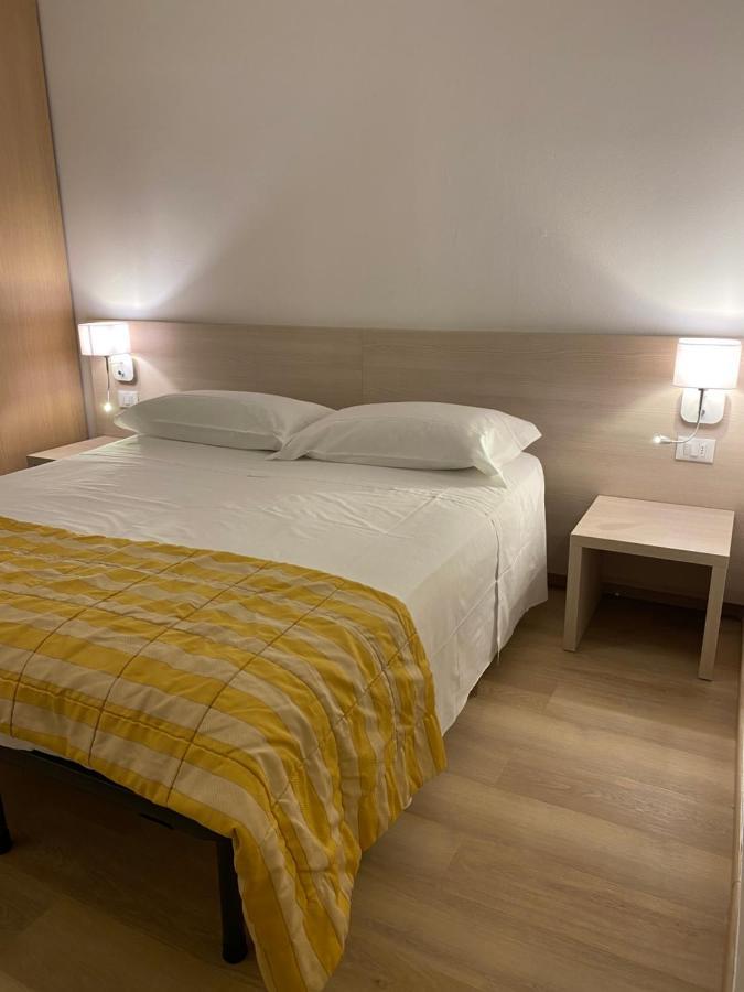 Hotel Rio Alassio Bagian luar foto