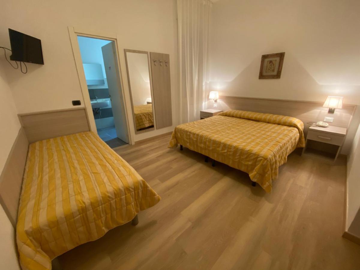 Hotel Rio Alassio Bagian luar foto