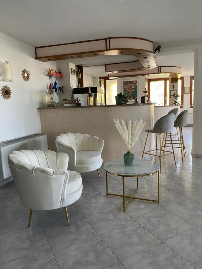 Hotel Rio Alassio Bagian luar foto